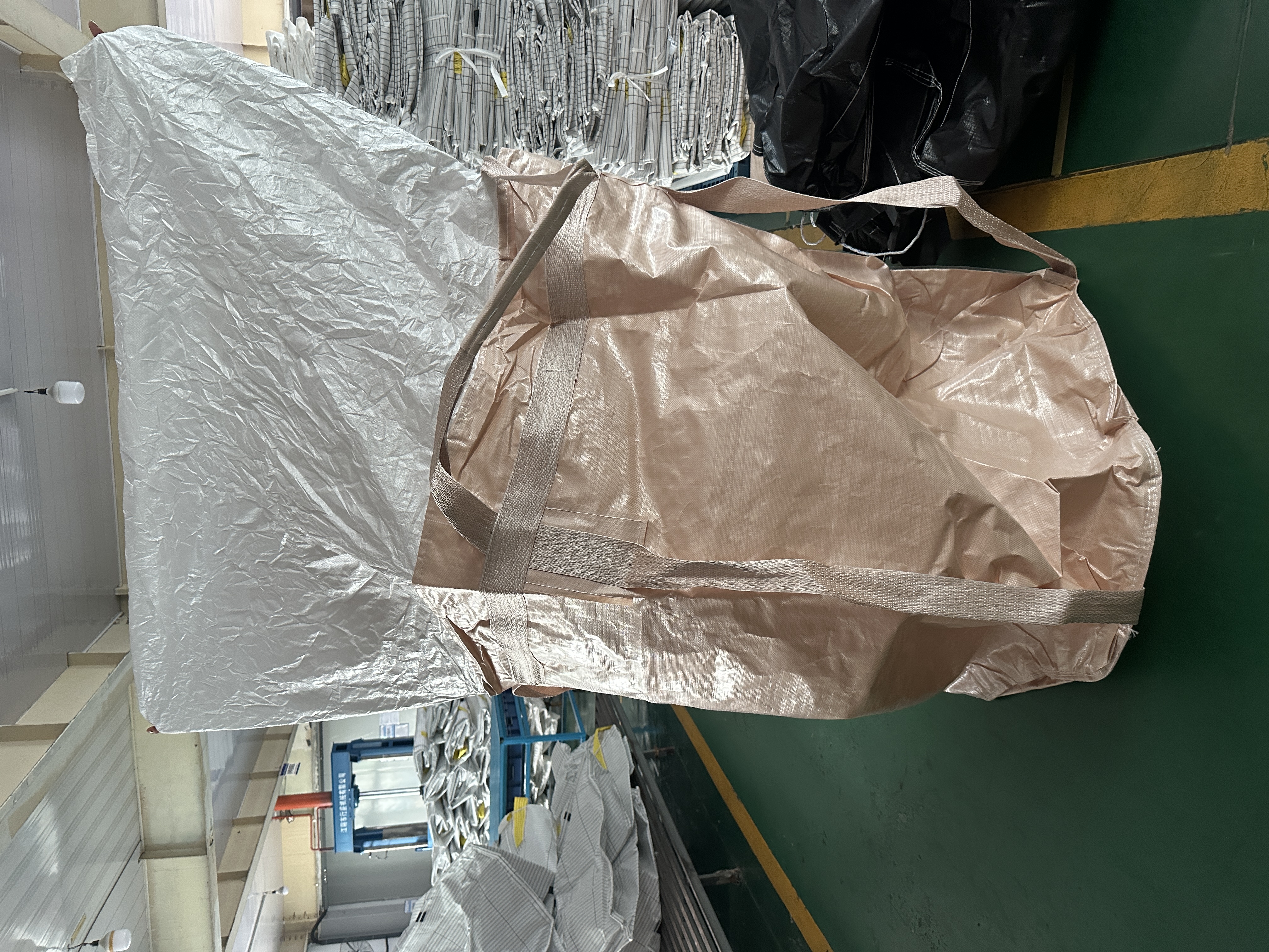 Round pocket bag